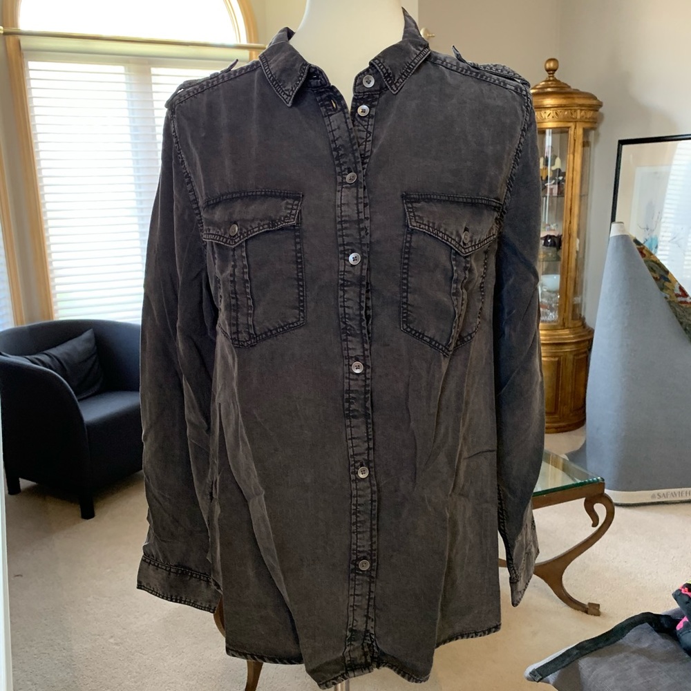 AEO grey chambray button up